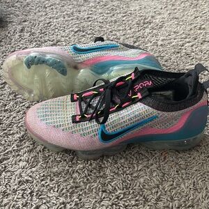 Nike Air VaporMax with Pink and Blue Accents size 8.5